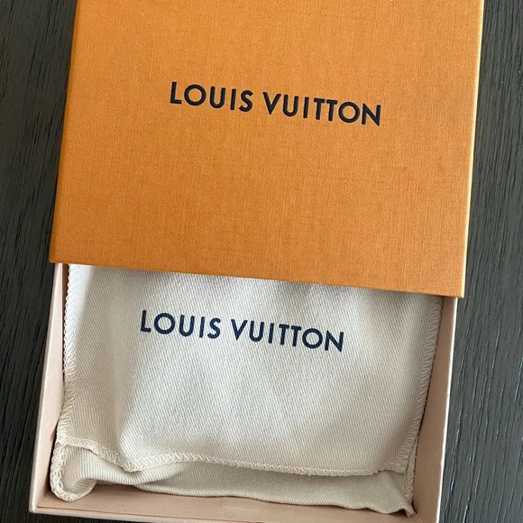 Louis Vuitton Checkered Black Bifold Wallet - Picture 7 of 7